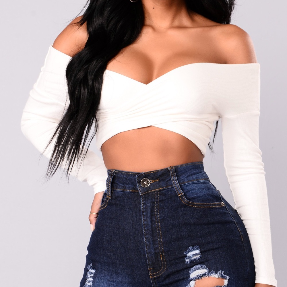 Off shoulder crop top, off white